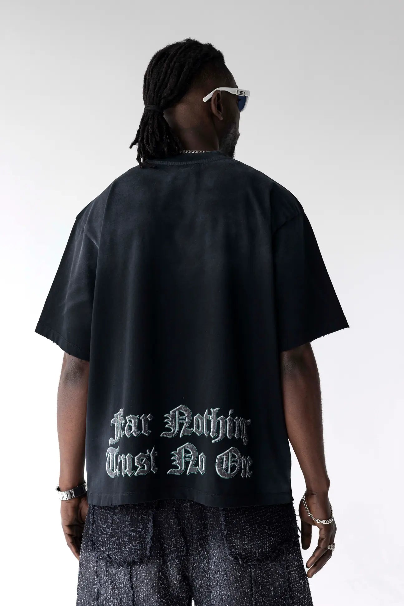 Statue Snake Graphic Oversized T-Shirt Black Island